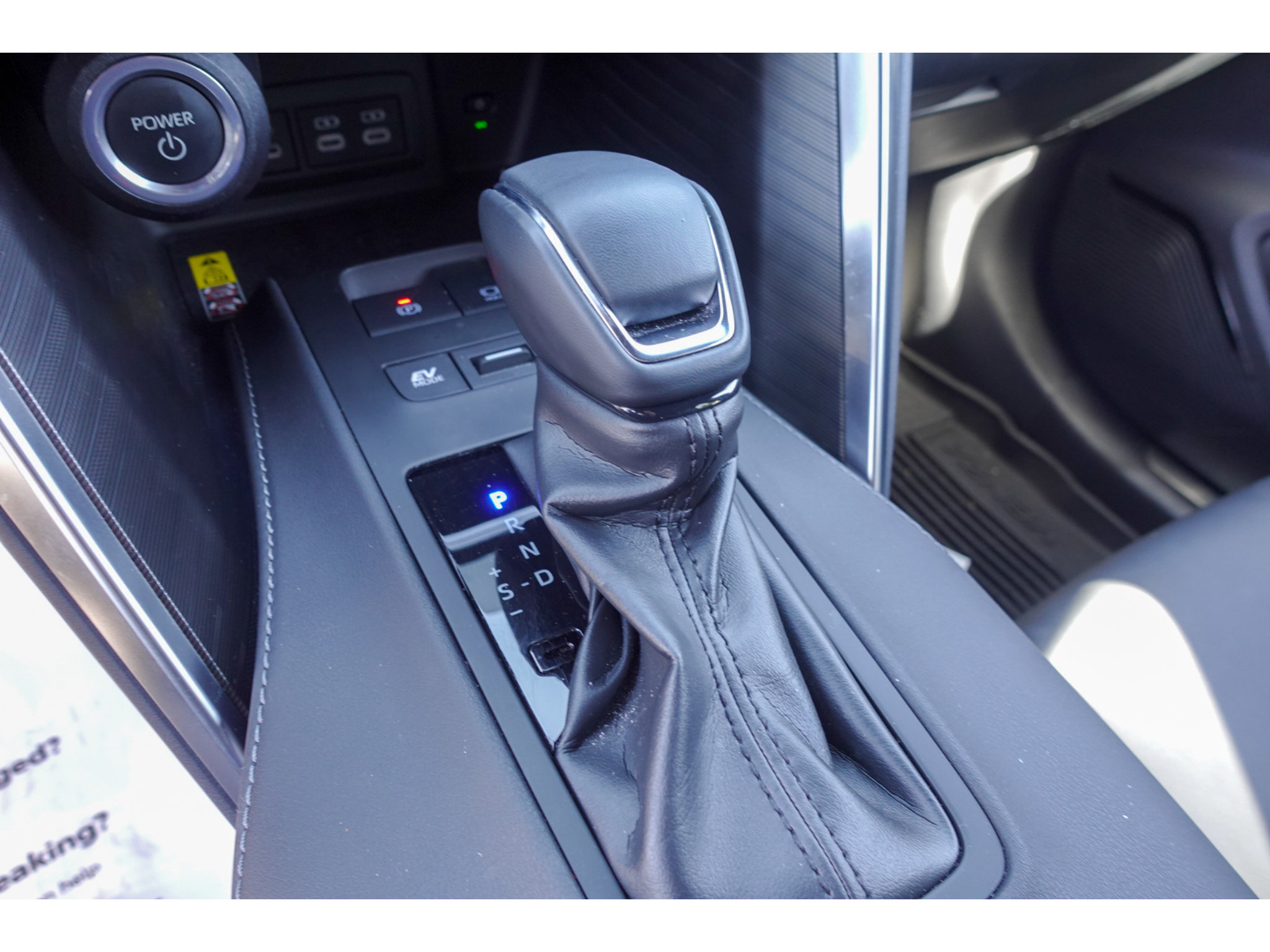 Used 2024 Toyota Venza XLE AWD/4WD image 19