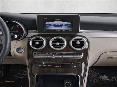 Used 2018 Mercedes-Benz GLC 300 image 29