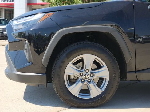 Certified 2022 Toyota RAV4 XLE FWD image 9