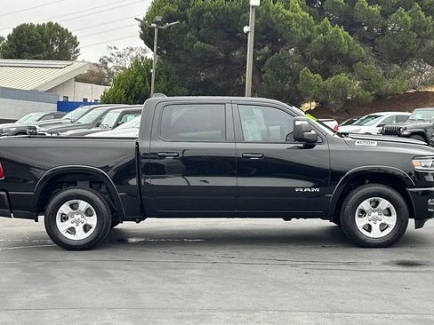 Used 2025 RAM 1500 Big Horn AWD/4WD image 3