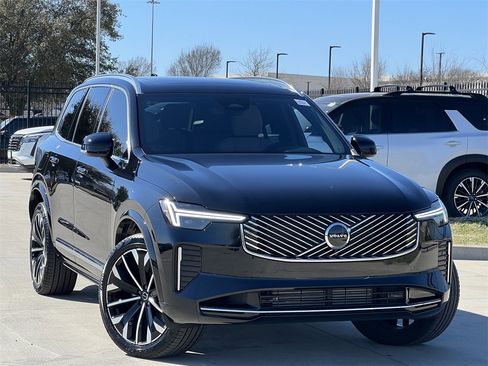 Used 2025 Volvo XC90 T8 Core image 2