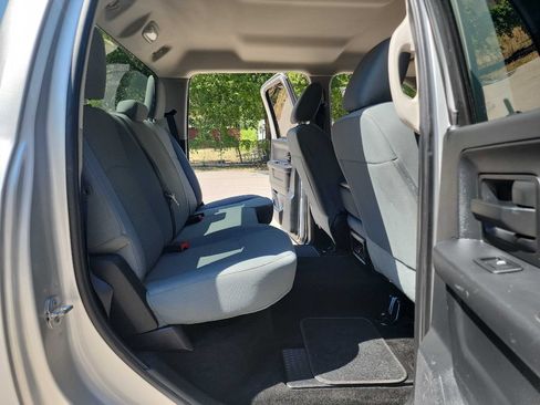 Used 2015 RAM 2500 Tradesman w/ Chrome Appearance Group AWD/4WD image 38