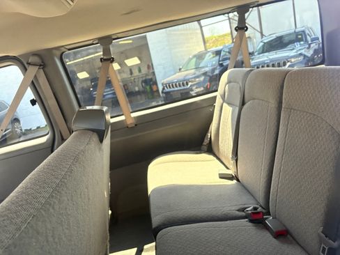 Used 2023 Chevrolet Express 3500 LS RWD image 27