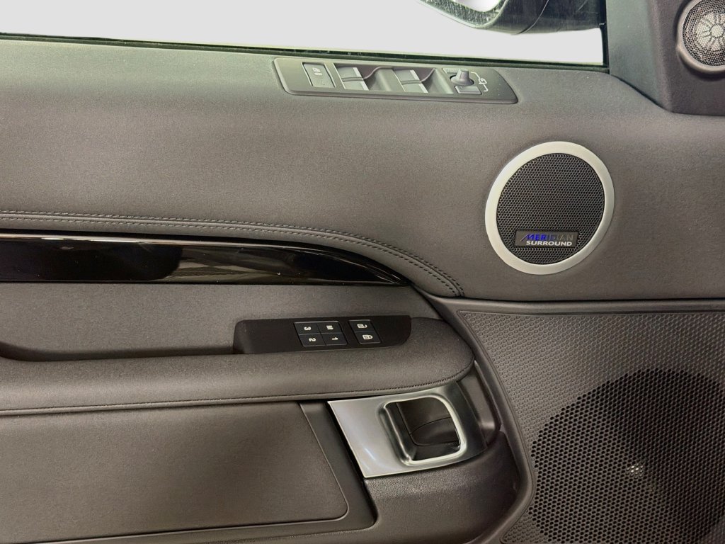 New 2026 Land Rover Discovery S AWD/4WD image 18