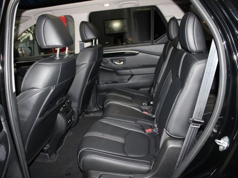 Used 2023 Honda Pilot Touring image 18