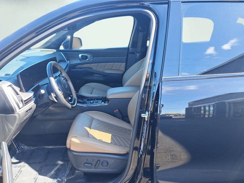 Used 2025 Kia Sorento SX Prestige w/ Olive Brown Leather Package AWD/4WD image 10