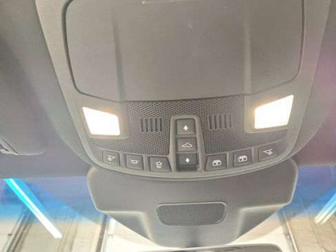 Used 2019 Lincoln Nautilus Reserve image 27