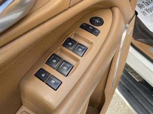 Used 2016 Cadillac Escalade ESV Platinum image 13