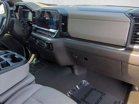 Certified 2025 Chevrolet Silverado 1500 LT AWD/4WD image 22