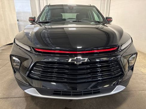 Used 2023 Chevrolet Blazer LT w/ Sound & Technology Package AWD/4WD image 2