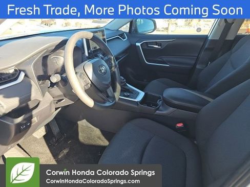 Used 2025 Toyota RAV4 XLE image 9