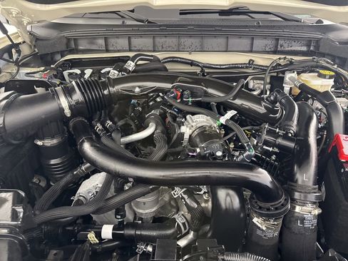 Used 2025 Ford Bronco Raptor w/ Interior Carbon Fiber Pack image 31