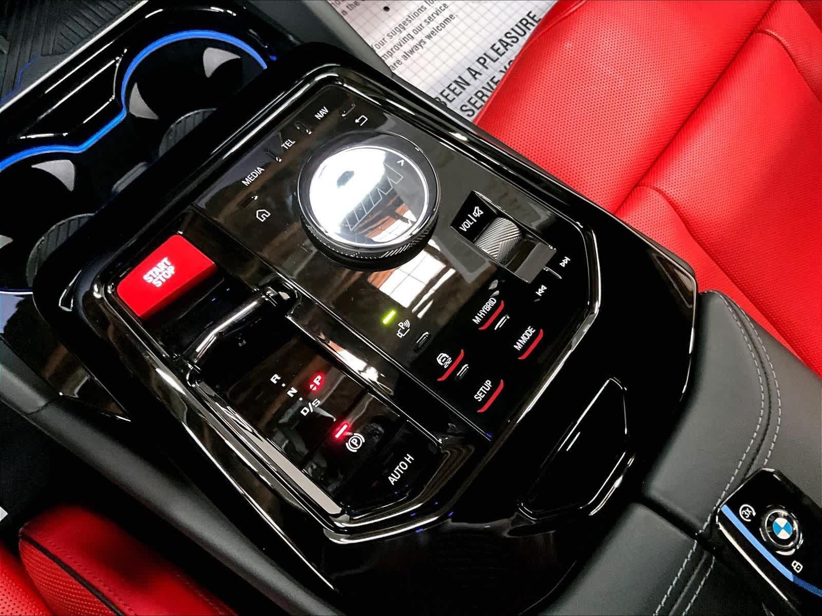 Used 2025 BMW M5 AWD/4WD image 39