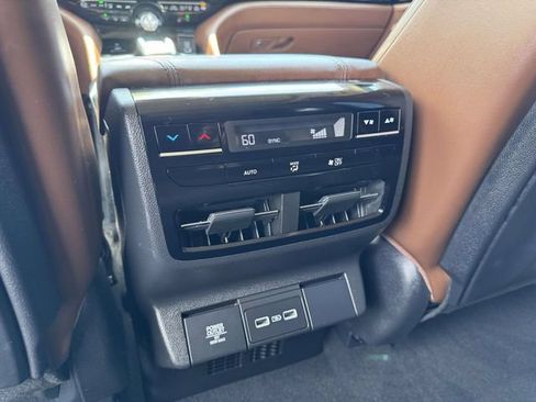 Used 2024 Acura MDX SH-AWD w/ Technology Package image 16