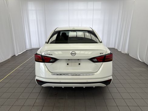 Used 2023 Nissan Altima 2.5 SV image 5