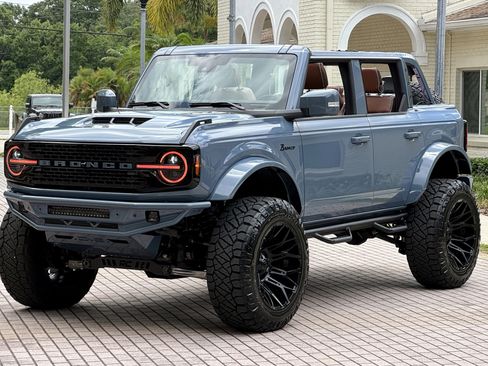 Used 2025 Ford Bronco Outer Banks AWD/4WD image 5