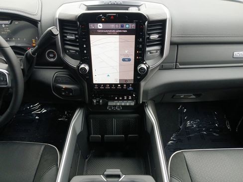 New 2026 RAM 2500 Laramie AWD/4WD image 3
