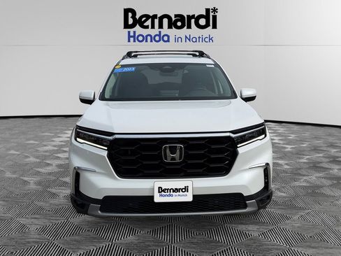 Certified 2023 Honda Pilot Touring image 1