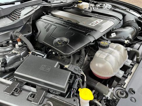 Used 2019 Ford Mustang GT image 33