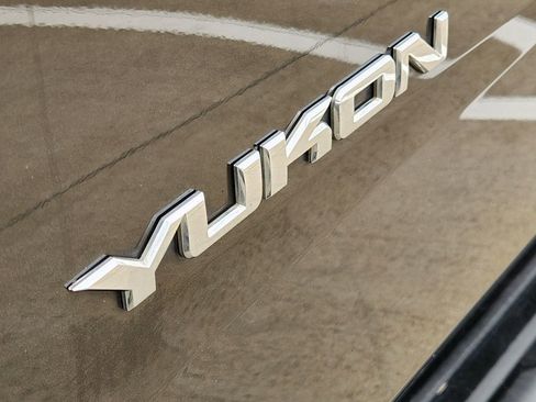 Used 2019 GMC Yukon SLT w/ Open Road Package RWD image 12