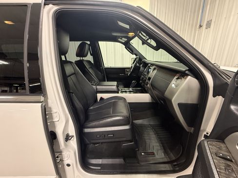 Used 2016 Ford Expedition Limited image 15