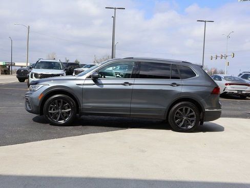 Used 2023 Volkswagen Tiguan SE image 5