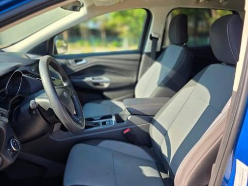 Used 2019 Ford Escape SE image 21