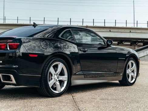 Used 2010 Chevrolet Camaro SS w/ LPO, Ground Effects Package RWD image 41