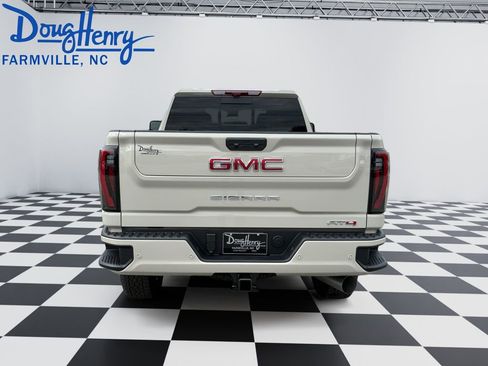 New 2026 GMC Sierra 2500 AT4 AWD/4WD image 4
