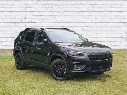 Used 2023 Jeep Cherokee Altitude Lux