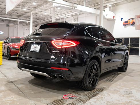 Used 2019 Maserati Levante S GranLusso image 7