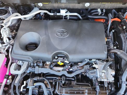 Used 2024 Toyota RAV4 XSE w/ Weather Package AWD/4WD image 19