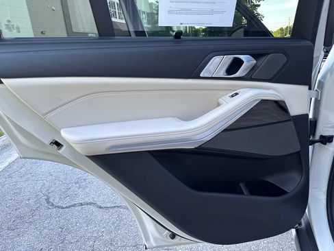 Used 2020 BMW X5 xDrive40i w/ Premium Package AWD/4WD image 13