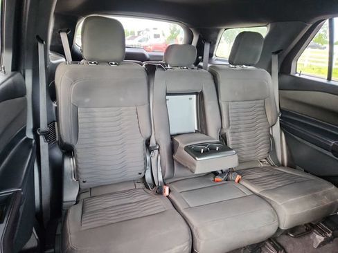 Used 2020 Ford Explorer XLT w/ Comfort Package AWD/4WD image 29