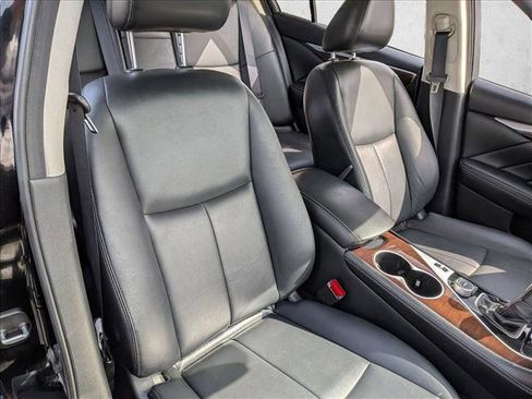 Used 2018 INFINITI Q50 Luxe RWD image 16