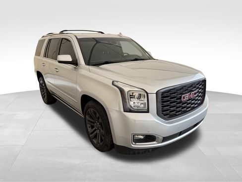 Used 2018 GMC Yukon Denali w/ Denali Ultimate Package AWD/4WD image 8