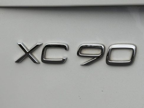 Used 2017 Volvo XC90 T8 Excellence image 28