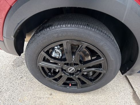 Used 2023 Nissan Kicks SV FWD image 17