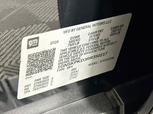 Used 2024 Chevrolet Tahoe Z71 w/ Luxury Package AWD/4WD image 12