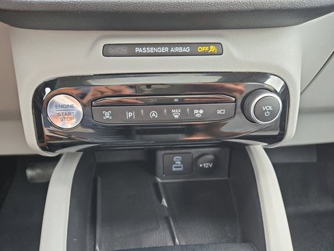 Used 2023 Ford Escape Platinum AWD/4WD image 20