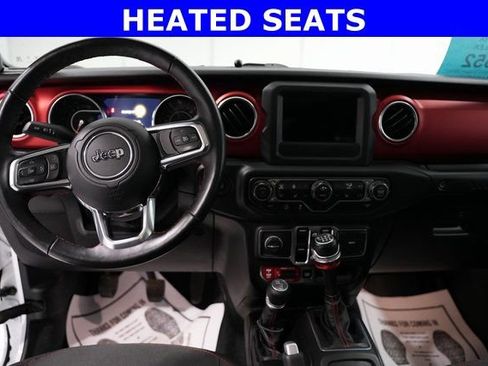 Used 2018 Jeep Wrangler Unlimited Rubicon w/ Cold Weather Group image 2