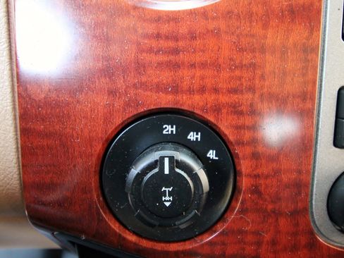 Used 2011 Ford F250 King Ranch w/ King Ranch w/Chrome Pkg image 34