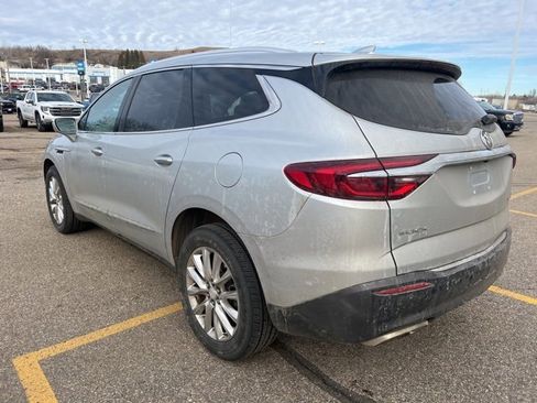 Used 2018 Buick Enclave Essence image 5
