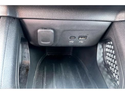 Used 2024 Chevrolet TrailBlazer RS AWD/4WD image 26