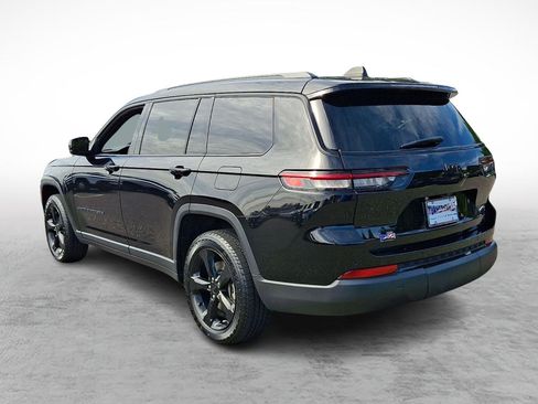 Used 2023 Jeep Grand Cherokee L Laredo AWD/4WD image 3