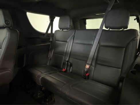Used 2024 Chevrolet Suburban LT w/ LT Signature Plus Package AWD/4WD image 15