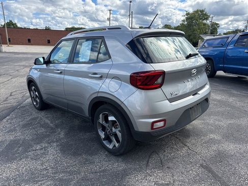 Certified 2023 Hyundai Venue SEL image 5