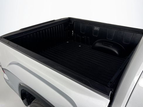 Used 2024 Toyota Tundra Platinum AWD/4WD image 26