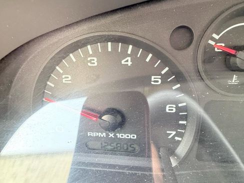 Used 2011 Ford Ranger XLT image 12