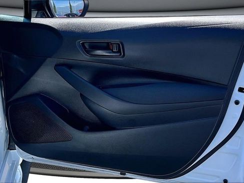 Used 2025 Toyota Corolla LE image 26